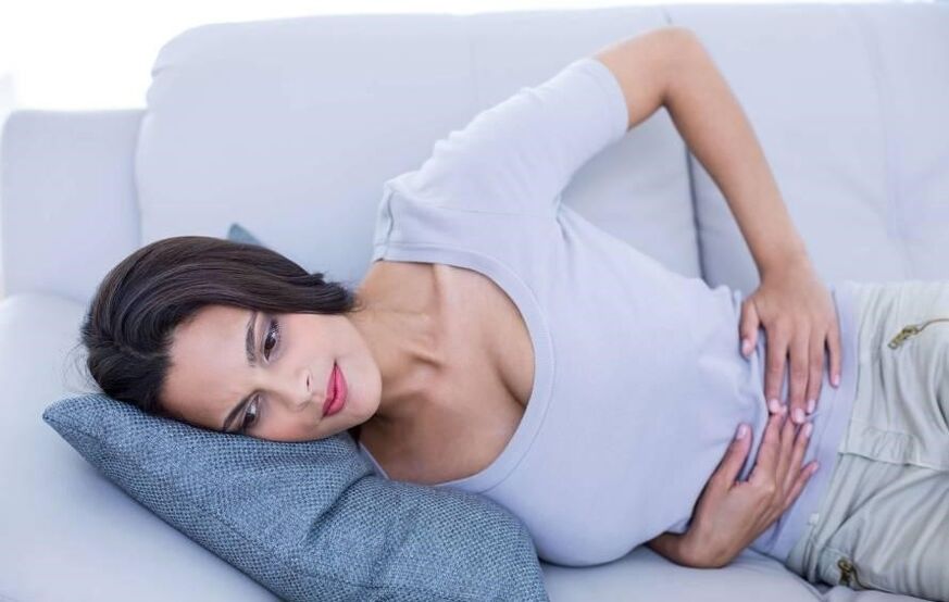 Symptômes de cystite chez une femme